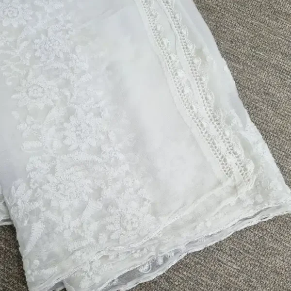 White georgette Lucknowi Chikankari dupatta with floral motifs, paisley vine borders and four-side embroidery by Fiza Chikan Dubai